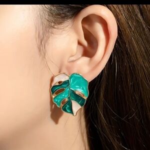 Beautiful green leaf metal earrings